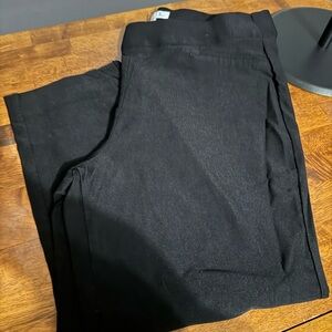 Elle pull on dress Capri Pants